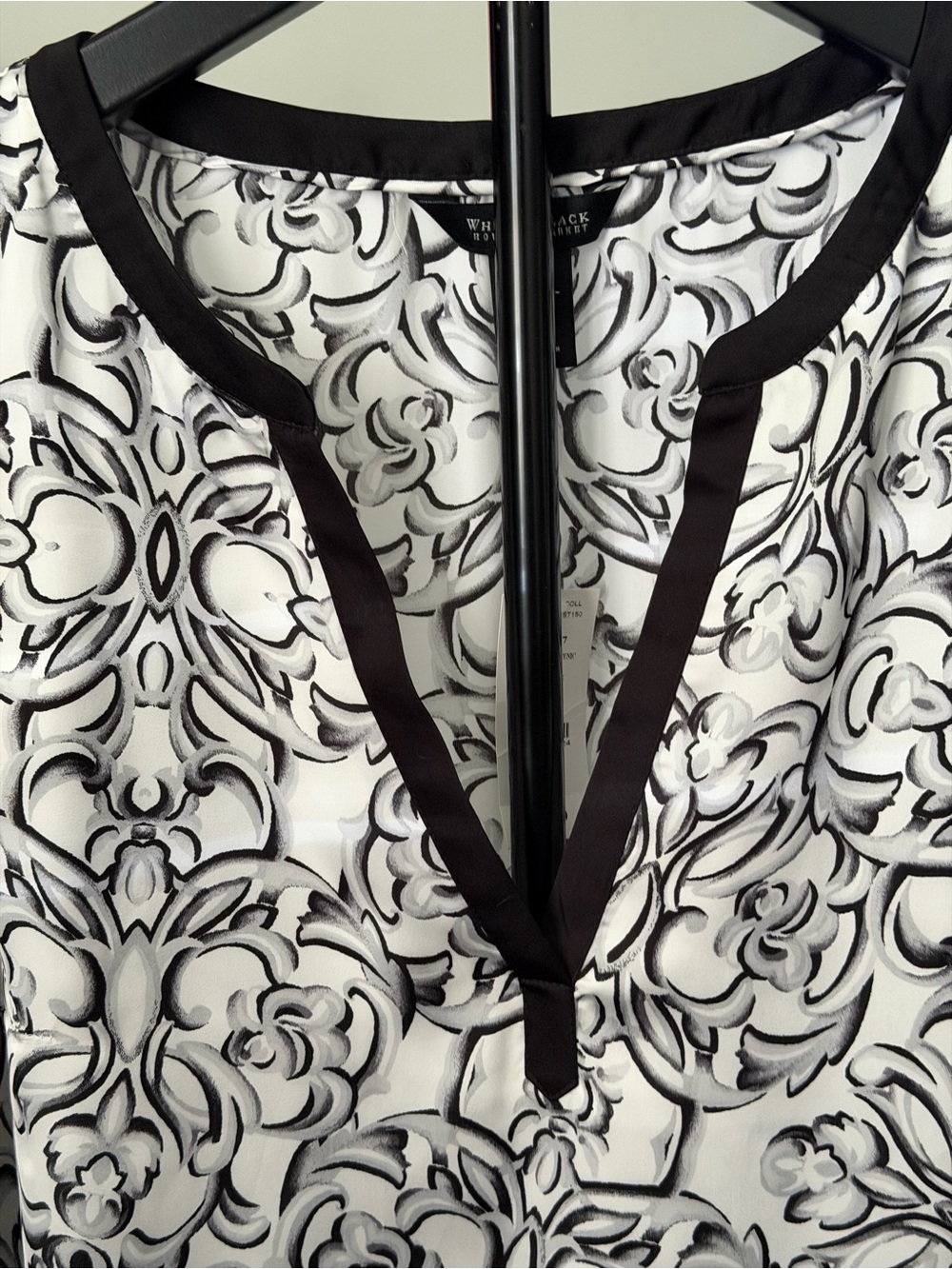 White House Black Market Sleeveless Asymmetrical V-Neck Tunic Top - Picture 3 of 8